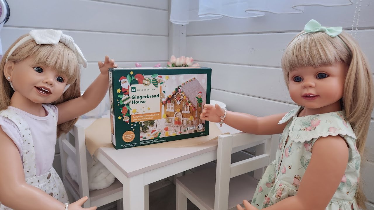 ☃️What are the girls up to in the nursery today?☃️
