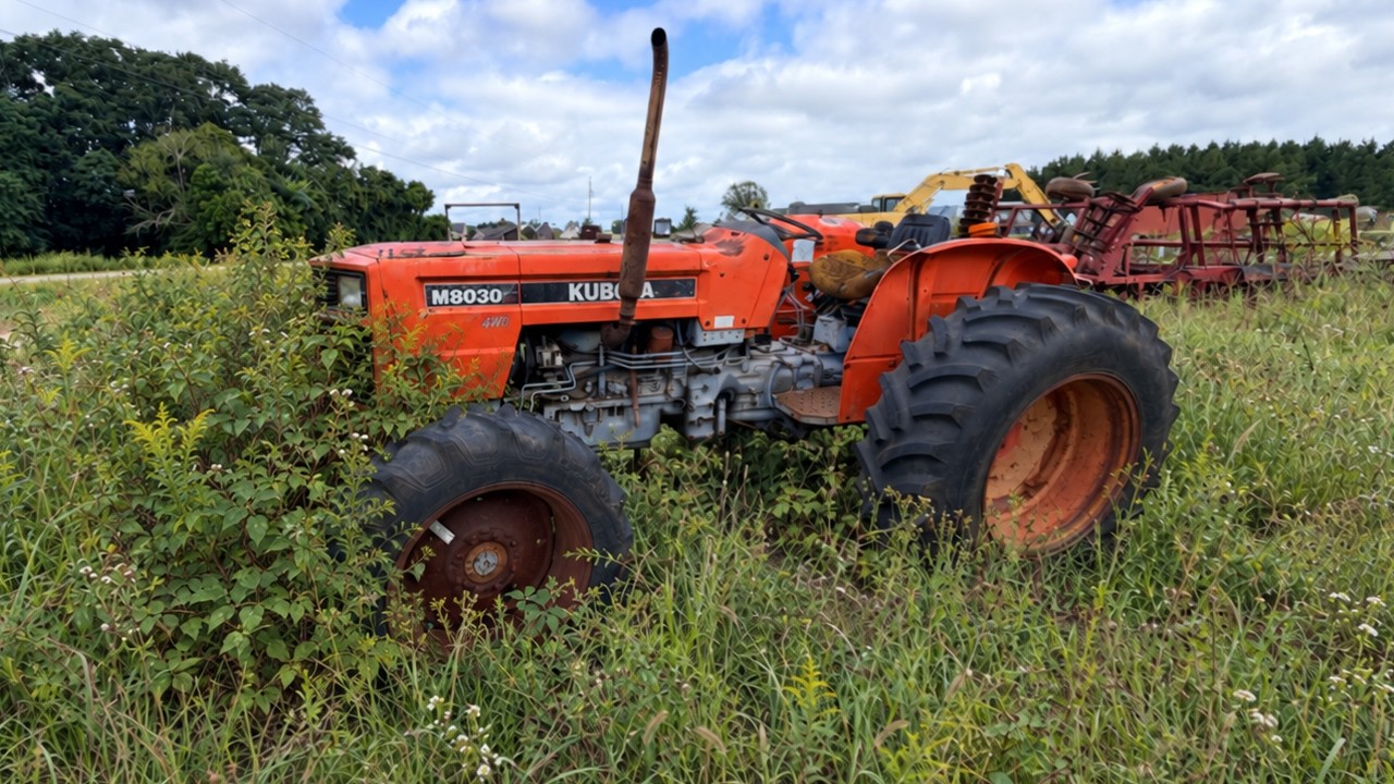 Дизельный трактор Kubota 10 лет простоял в поле! Заведётся ли он?