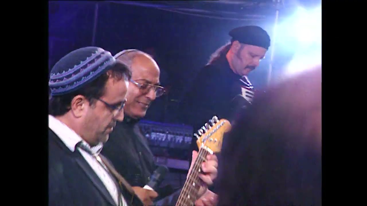 אהוד בנאי ודקלון - ניצוץ האהבה (מתוך מופע המחווה לזוהר ארגוב)