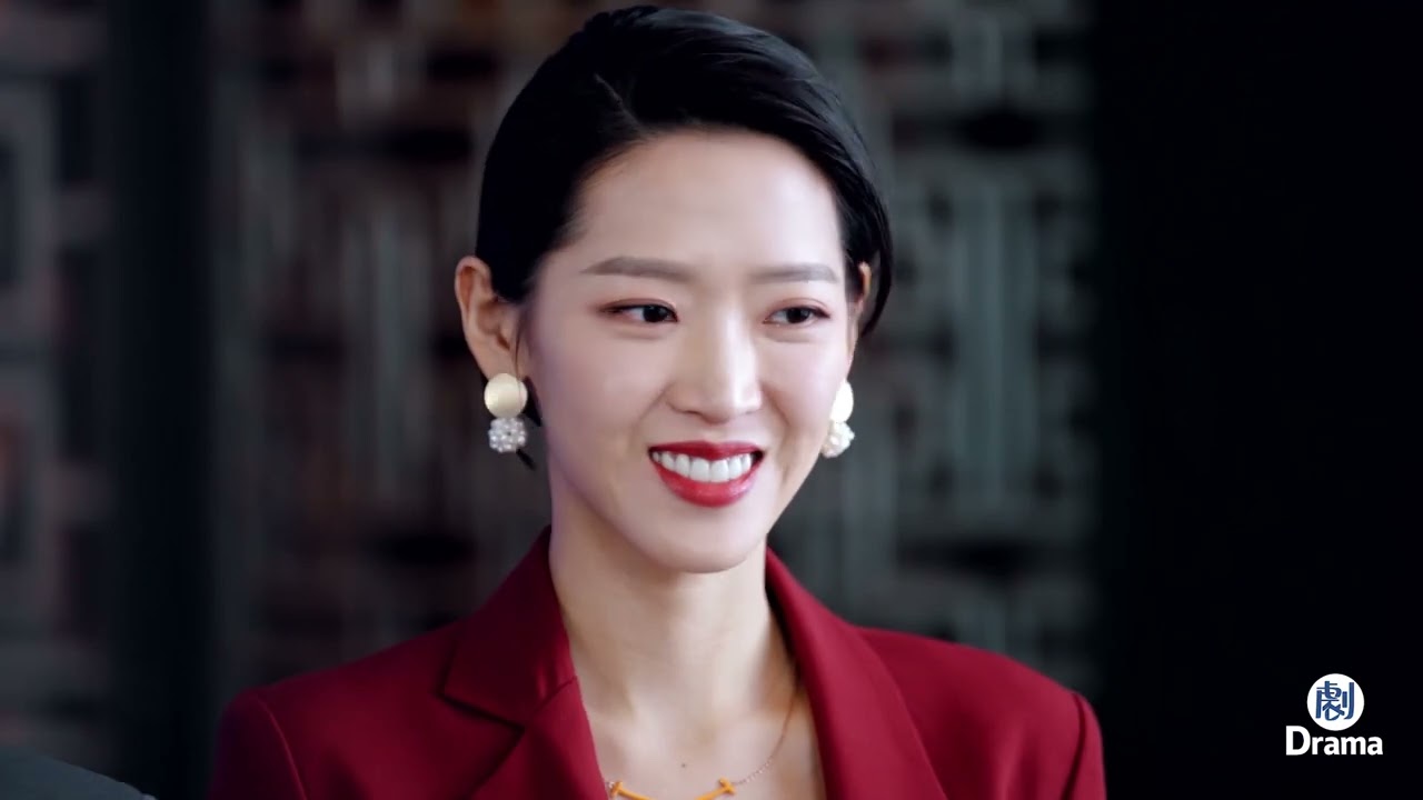 女總監耍大牌遲到，還拿下屬發脾氣，總裁一句話把她懟到懷疑人生