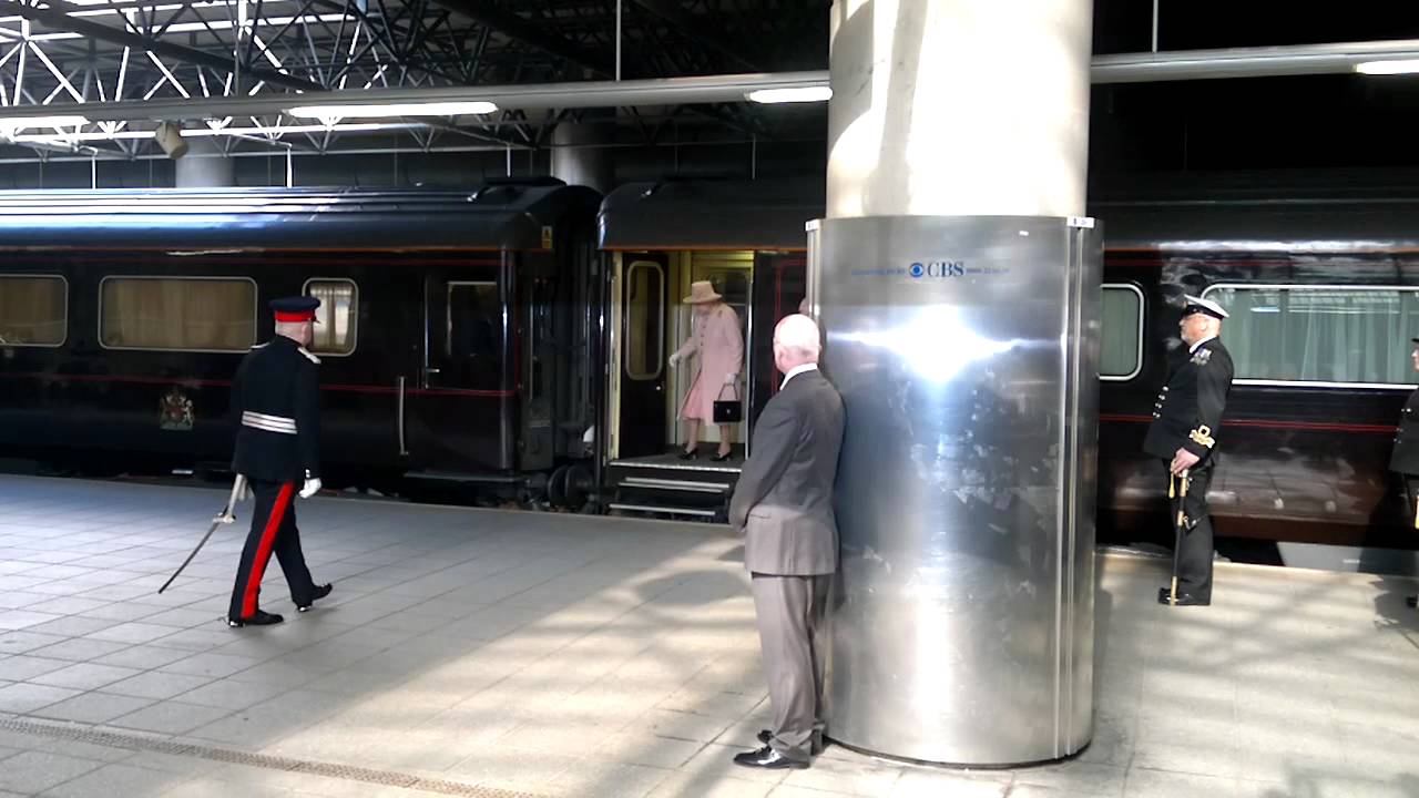 The Queen at Manchester Victoria train station.