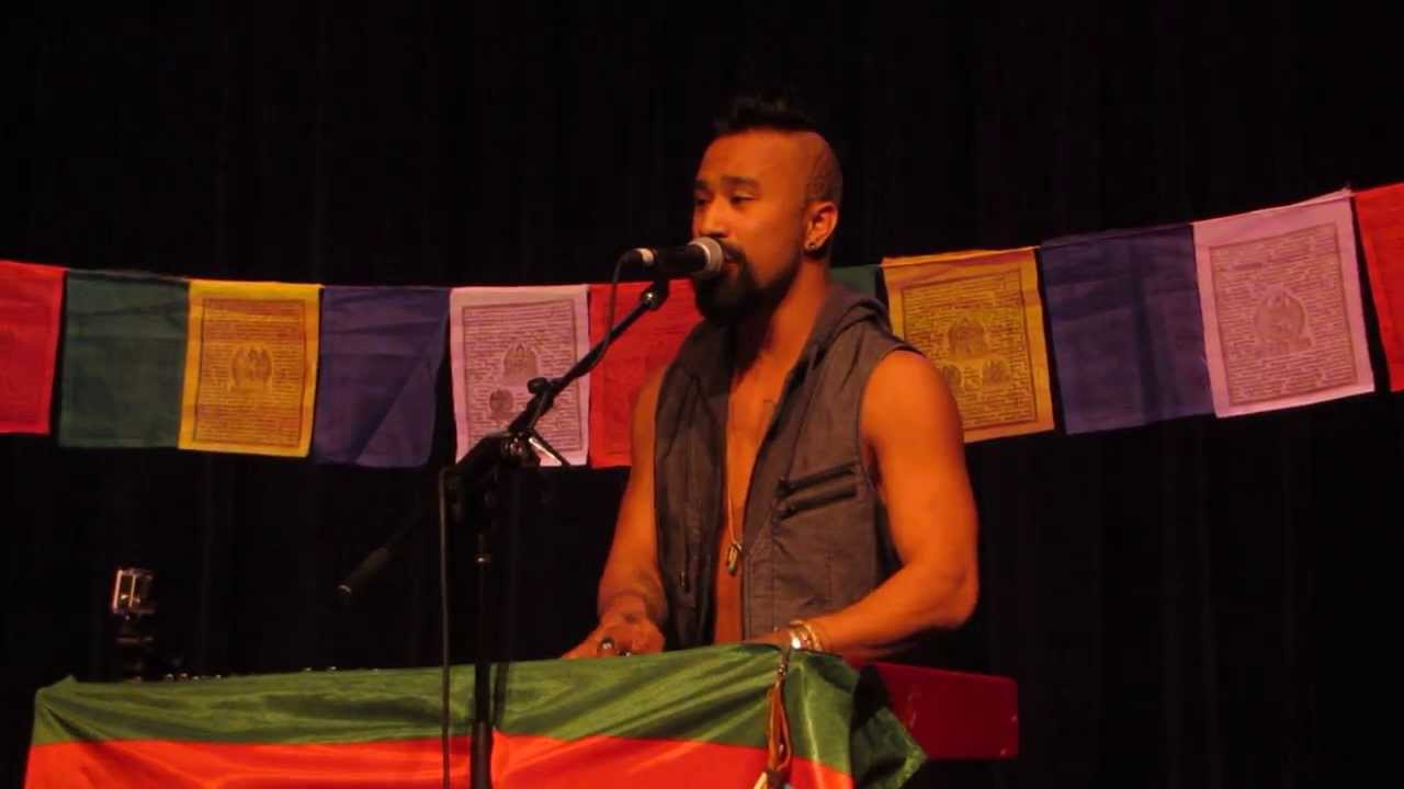 Nahko Bear 'Runner' Solo Grass Valley, CA November 30, 2013