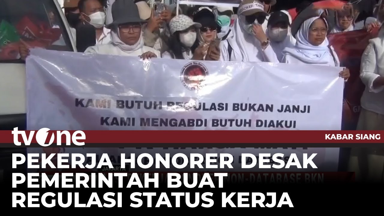 Pekerja Honorer Gelar Aksi Damai Menuntut Pemerintah Buat Regulasi Kejelasan Status Kerja | tvOne