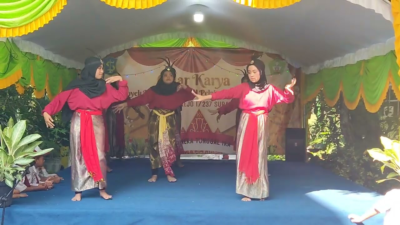 TARI LAMUNAN PENAMPILAN KELAS 6 B DI GELAR KARYA P5 SDN MULYOREJO I SURABAYA 2024