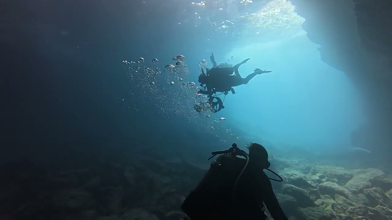 2026 02 01 - Oahu Sea cave