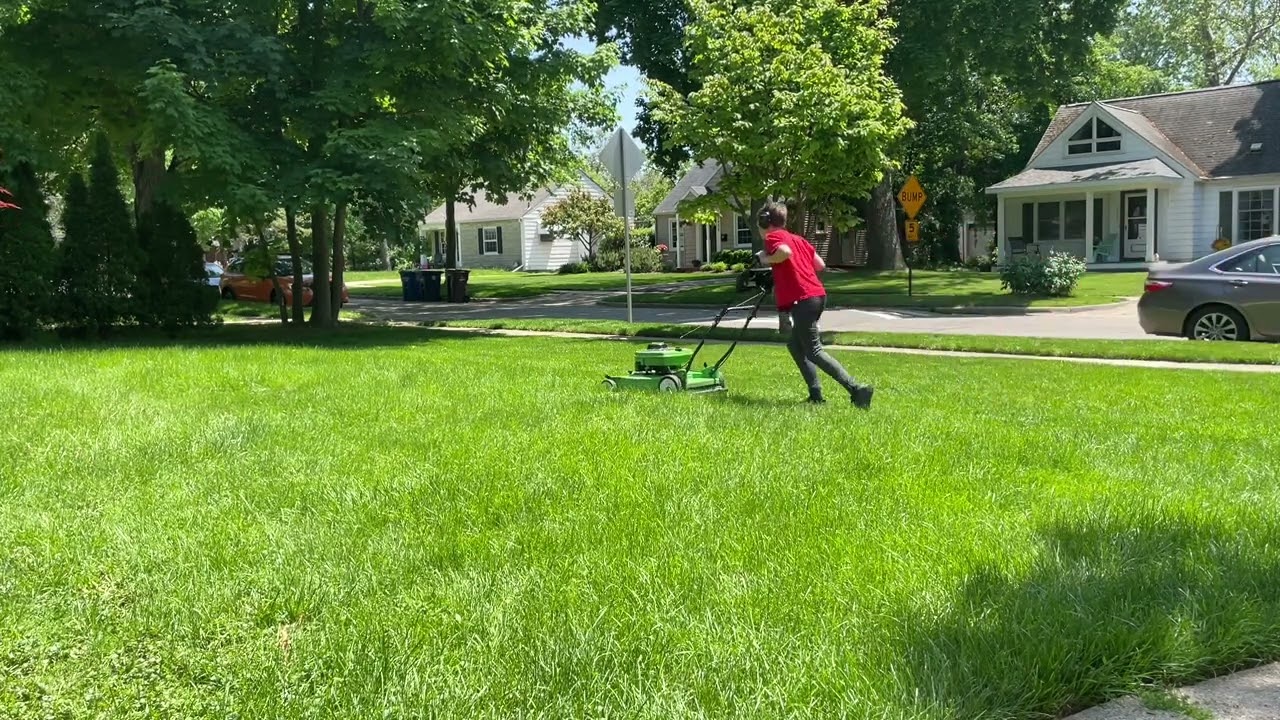 Mowing with the 10415 - 5th Mow