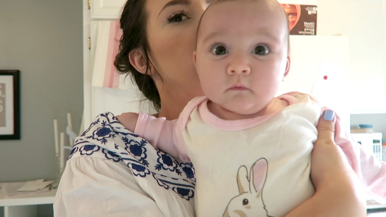 WHAT I EAT IN A DAY TO INCREASE MY BREAST MILK SUPPLY! | Hayley Paige
