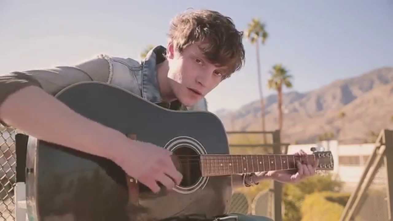 Matt Hitt Covering The Strokes + Photoshoot