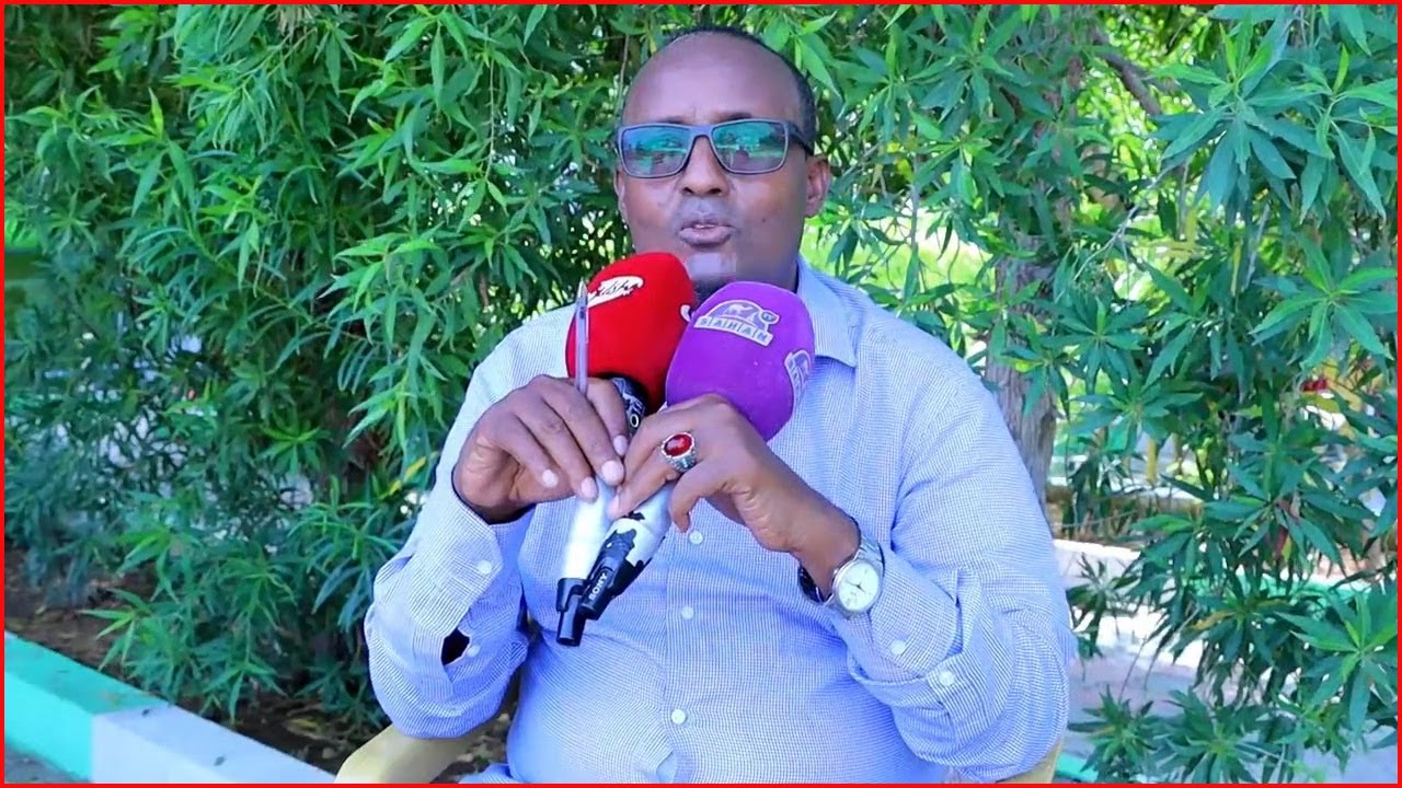 Abwaan Ku Jare Oo Si Adag Ula Hadlay Xildhibaan Guruuje+ Huwanta Laascaanod Iyo Ceeri Gaabo, ...
