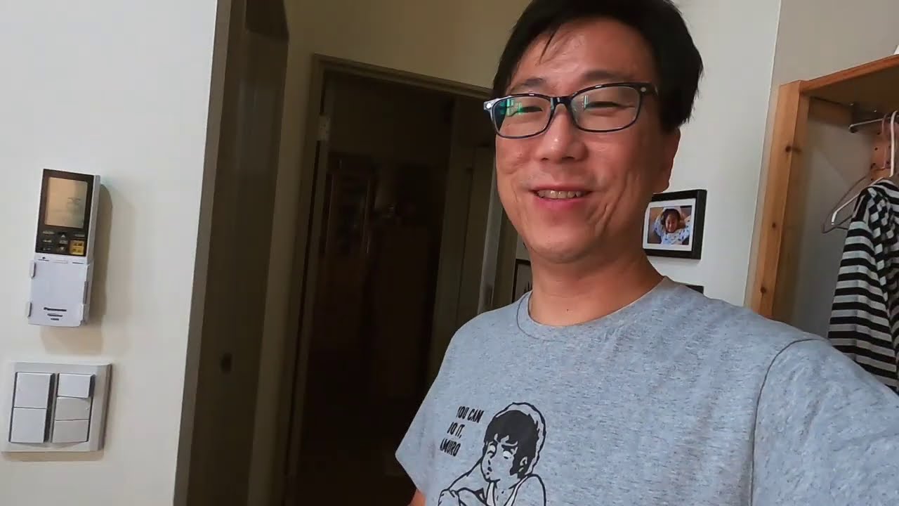 早餐吃麥片+鮮奶｜想聽四分衛..小愛同學強迫我聽杜德偉