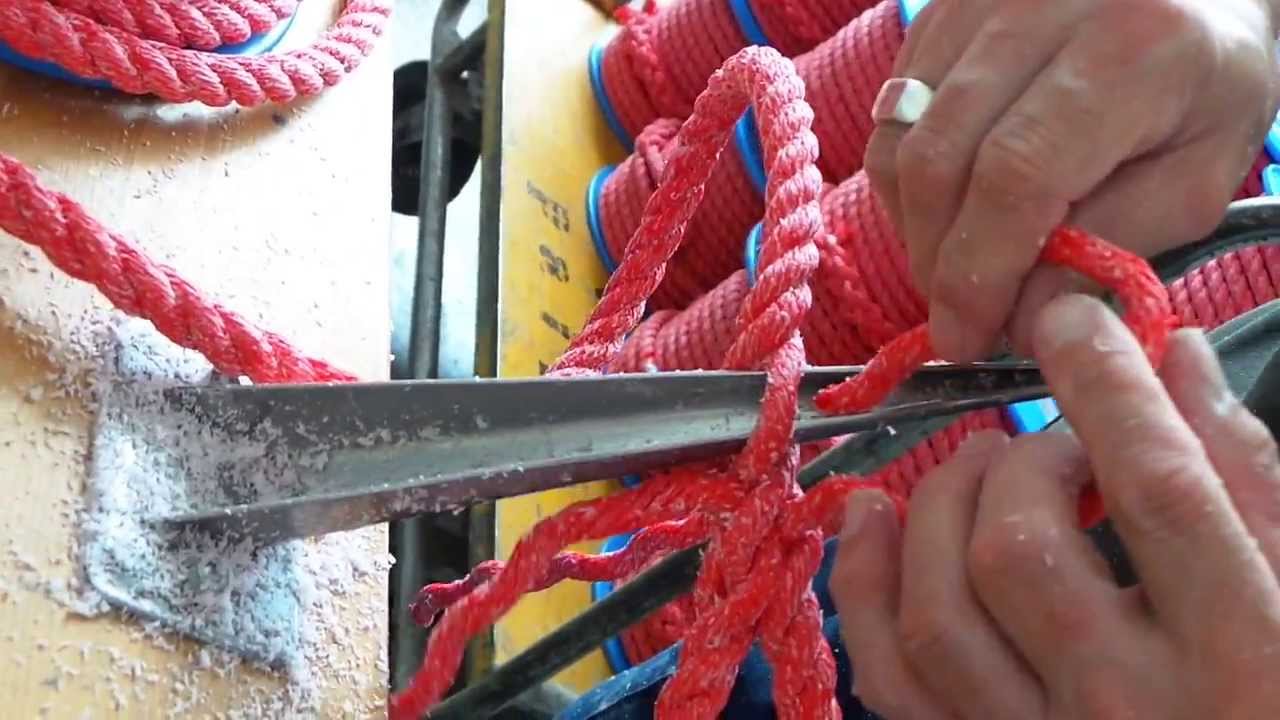 Réalisation d'une épissure à la corderie Meyer-Sansboeuf