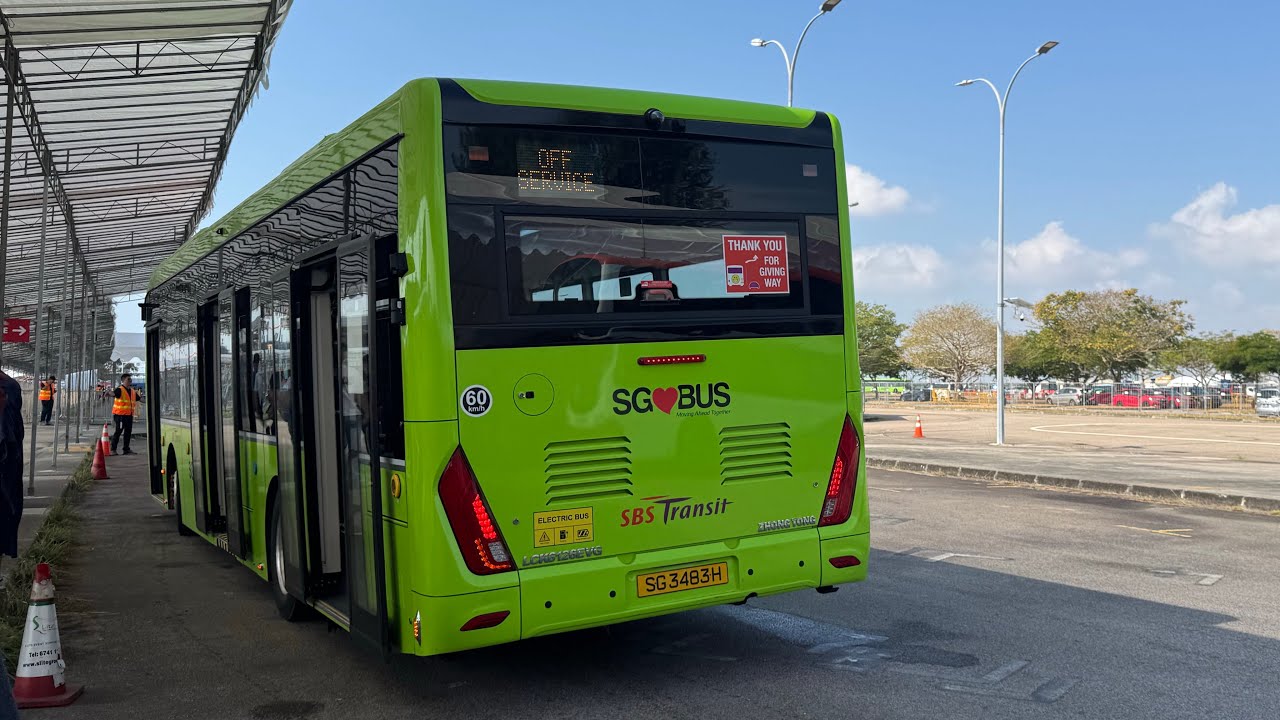 [joyrides] SG3483H on airshow shuttle