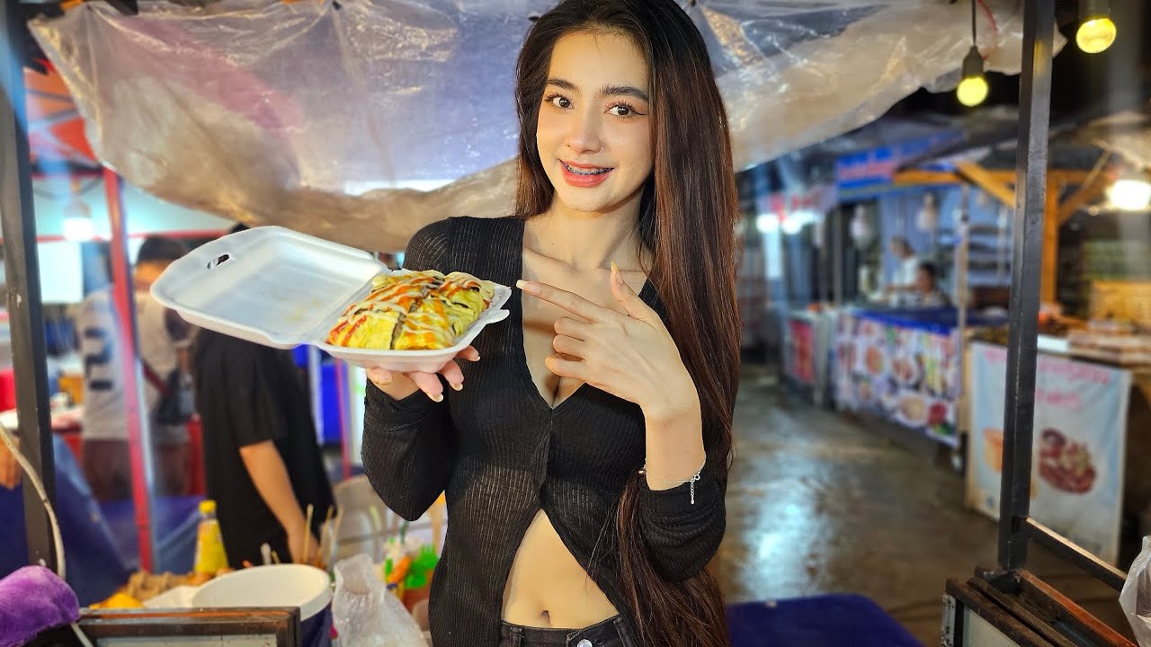 🇱🇦The Queen Of Laos Street Food - The Omelette Lady