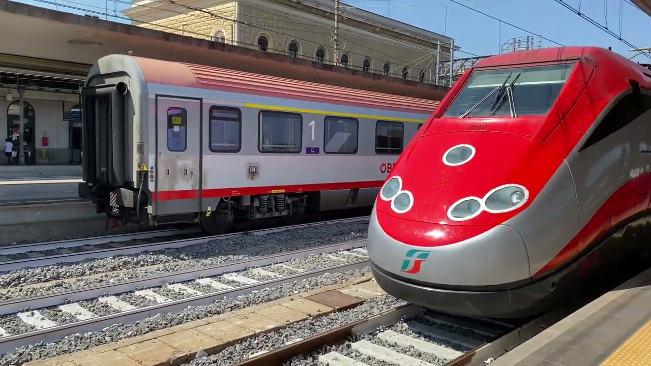 Treni alla stazione di Bologna Centrale - 16 agosto 2022