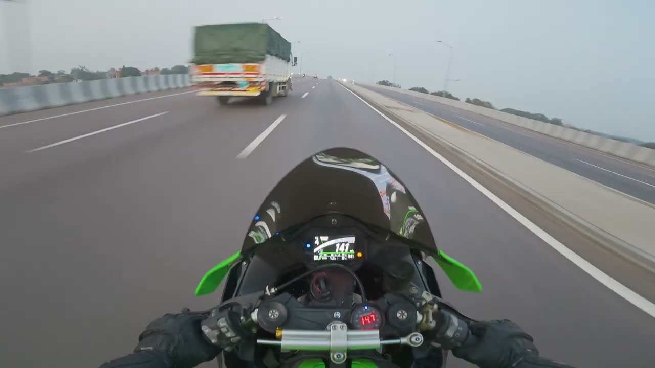 Kawasaki Ninja ZX10R | Loudest ZX10r | Akra Full System | Quickshifter Sound | Raw Sound