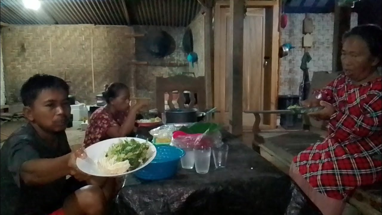 Menu puasa ke 8 , sama urap mantap banget 