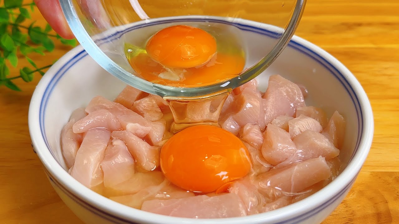 Вбейте 2 яйца в куриную грудку. Я не ожидала, что это будет так вкусно. Я запомню это после того, ка
