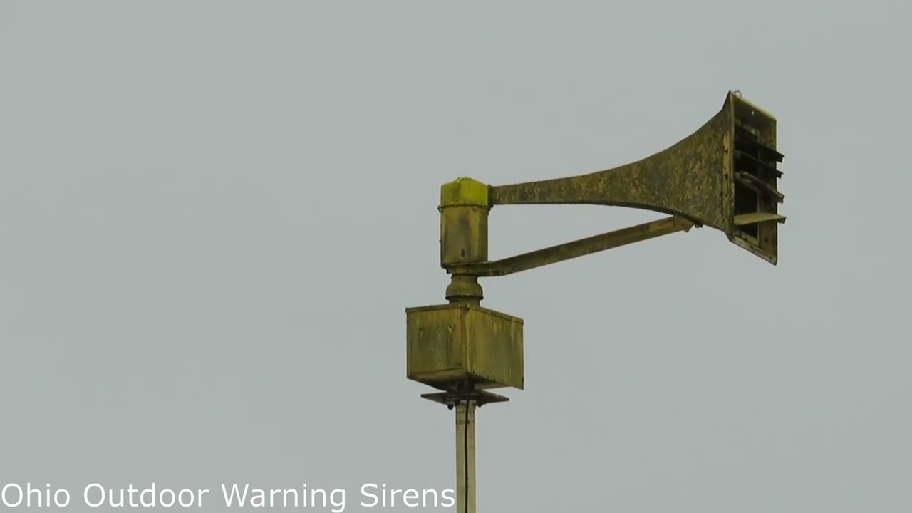 Federal Signal Thunderbolt 1000 Siren Test - 1 Minute Alert - Wampum, PA