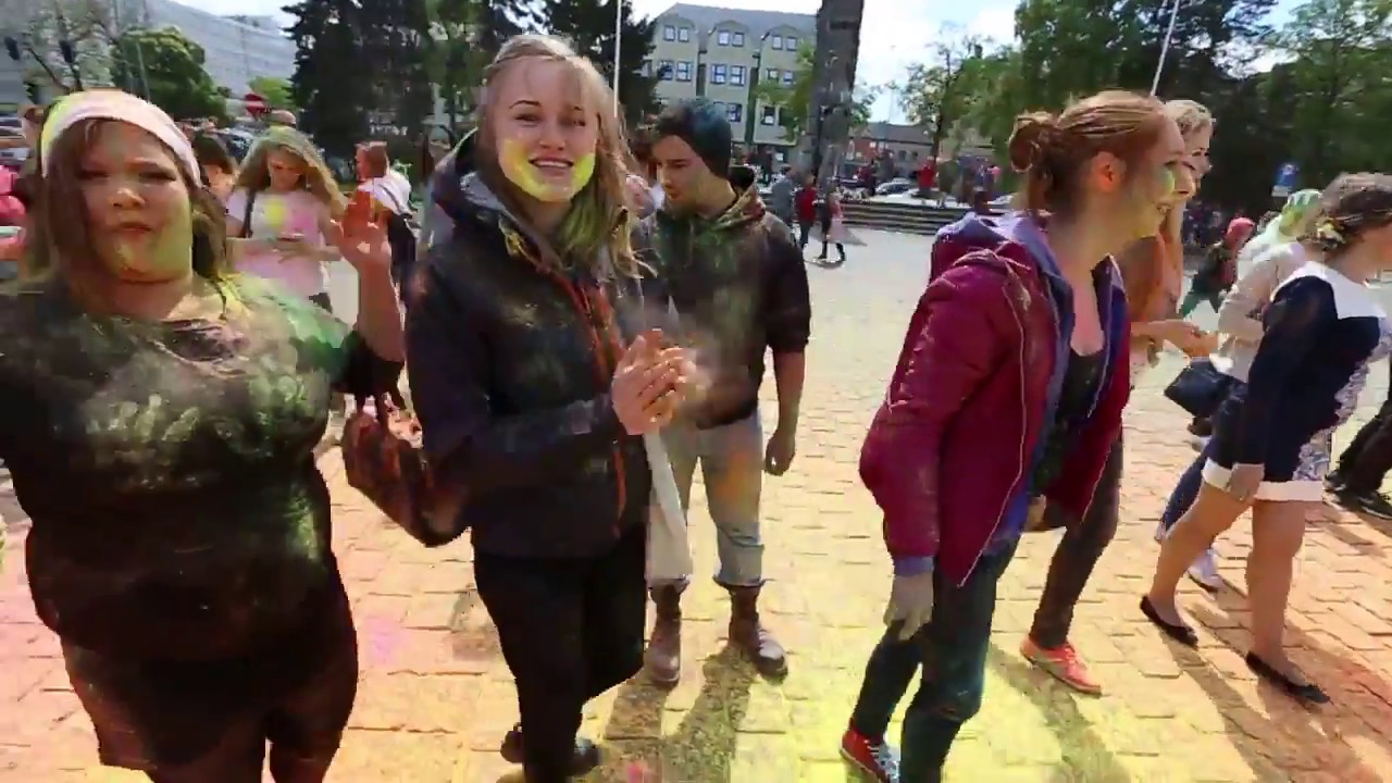 Bitwa na proszek Holi film nr 2   Juwenalia w AP w Słupsku