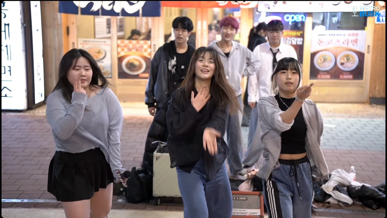 [4-cam 2K Live] LOOK (룩) | K-POP Dance Hongdae Busking, Seoul (2026.03.06)