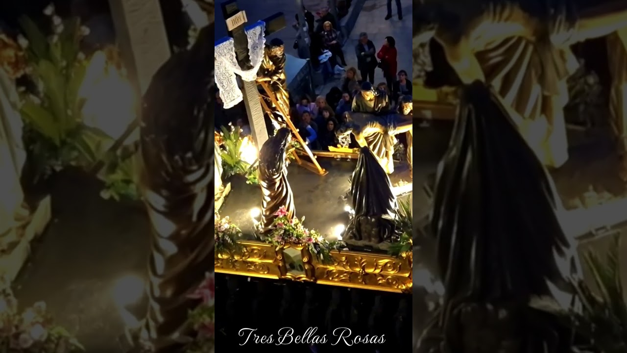 VIERNES SANTO🌹SEMANA SANTA LE&Oacute;N - ESPA&Ntilde;A🎺🎺  ACOMPA&Ntilde;A LA BANDA TOCANDO LA SAETA