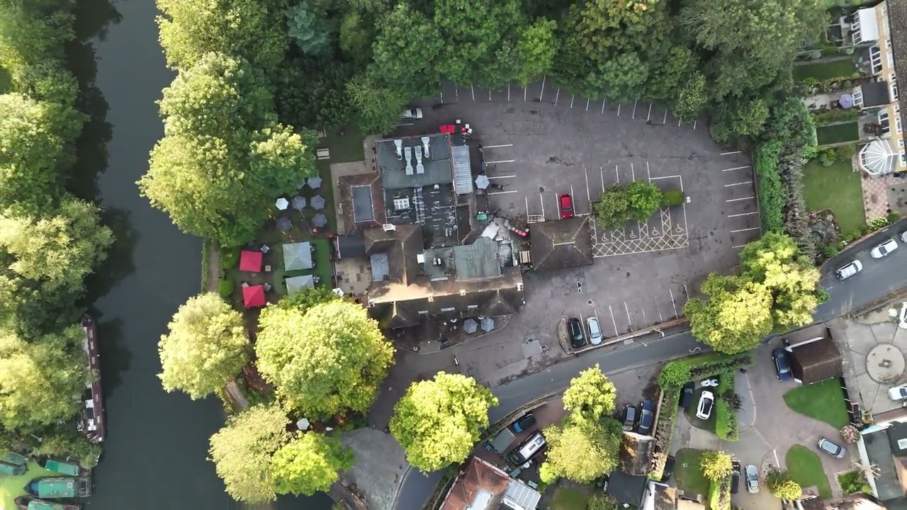 The Crown Broxbourne