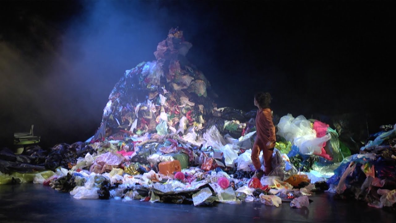 Alex au pays des poubelles - teaser