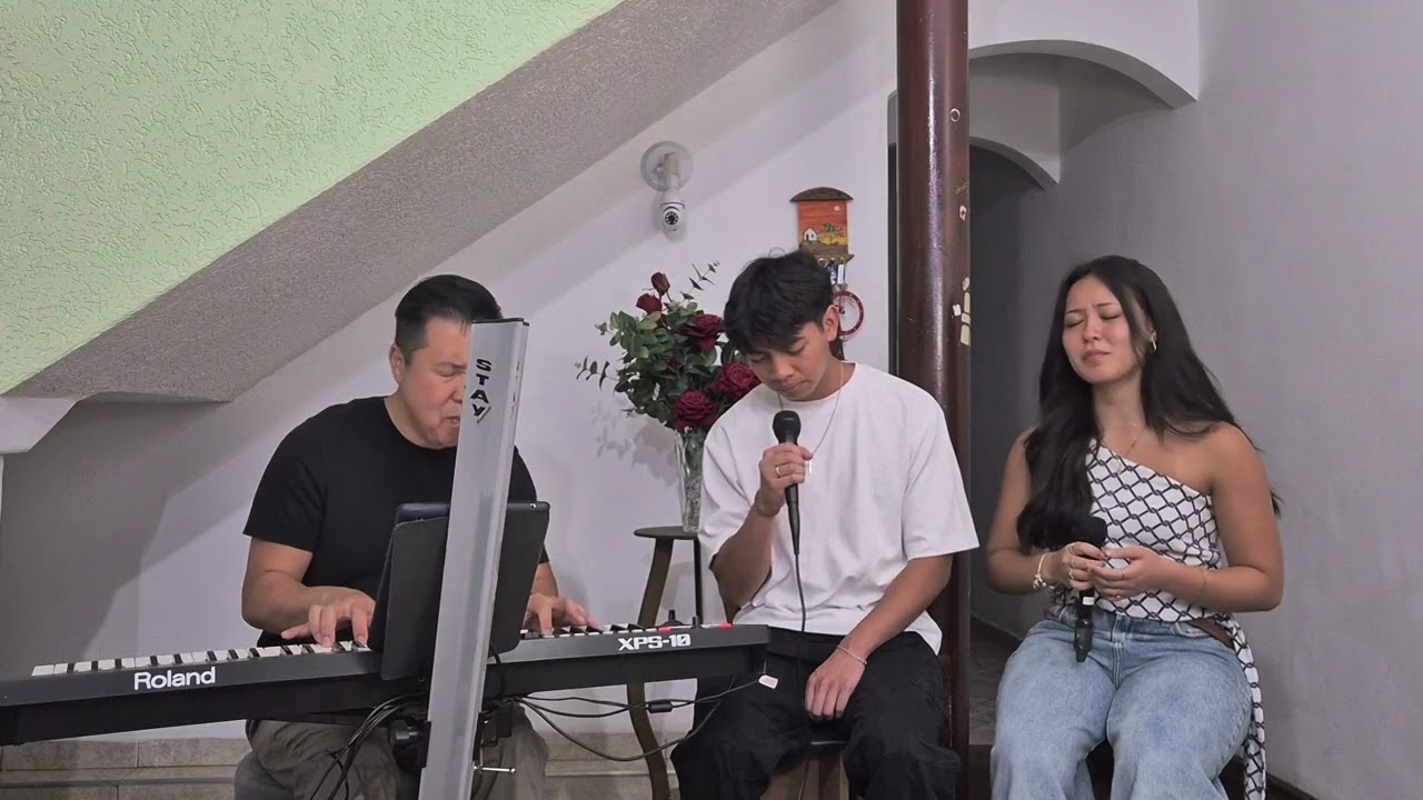 Through It All - Hillsong Worship por Carol Sakai e Istan