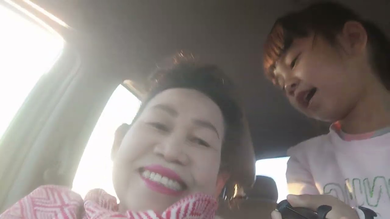 เช้านี้ออไนท์ไปทำบุญที่วัดหลวงปู่สอนค่ะ