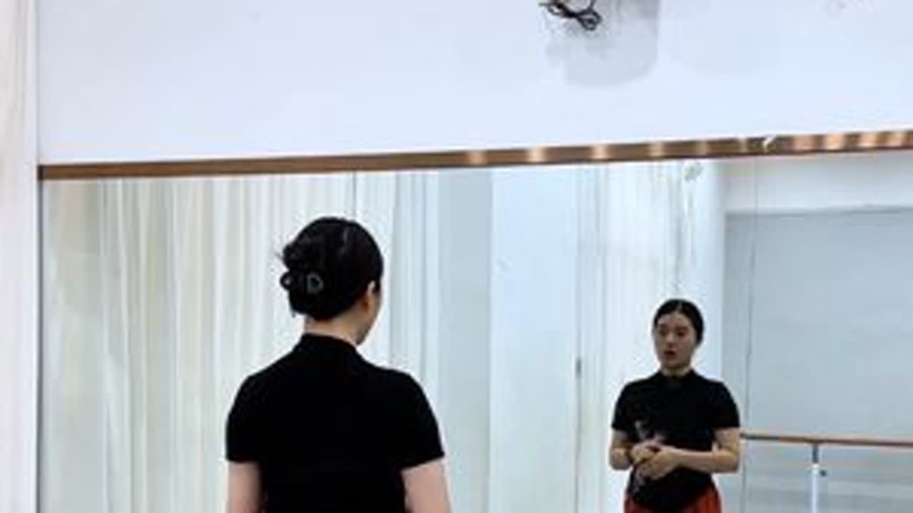 《点翻身》 点翻身保姆级教学#川川老师 #舞蹈教学 #零基础学舞蹈 #点翻身
