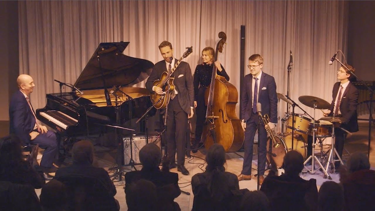 CHRIS HOPKINS meets the YOUNG LIONS (Trailer)