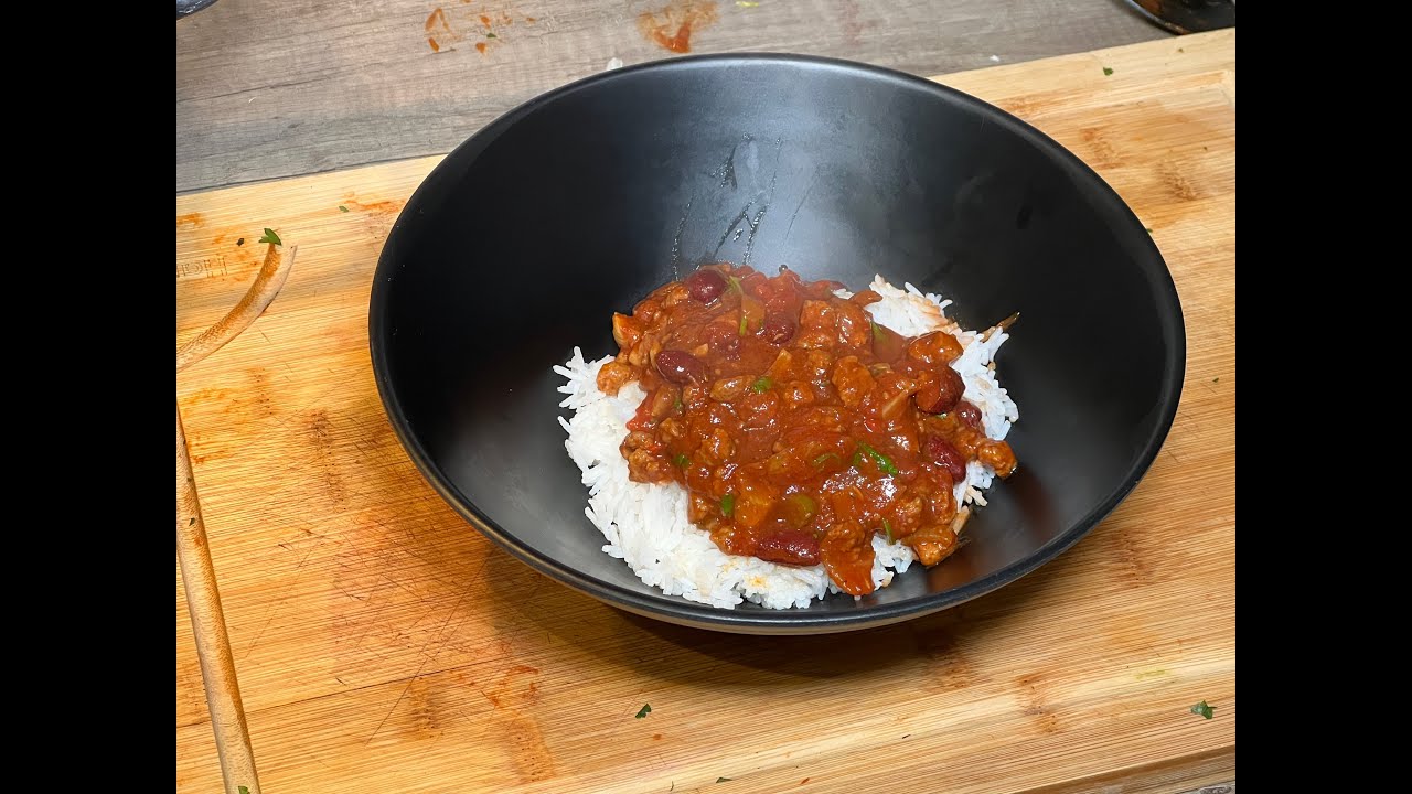 Quorn Chilli. Great rich flavours in this easy to cook, 35 minute dish. . Vegan,