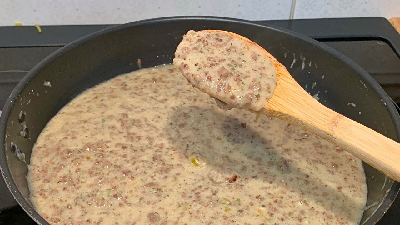 Hakklihakaste: A Delicious Estonian Minced Meat Sauce to Make When You’re Hungry but Lazy