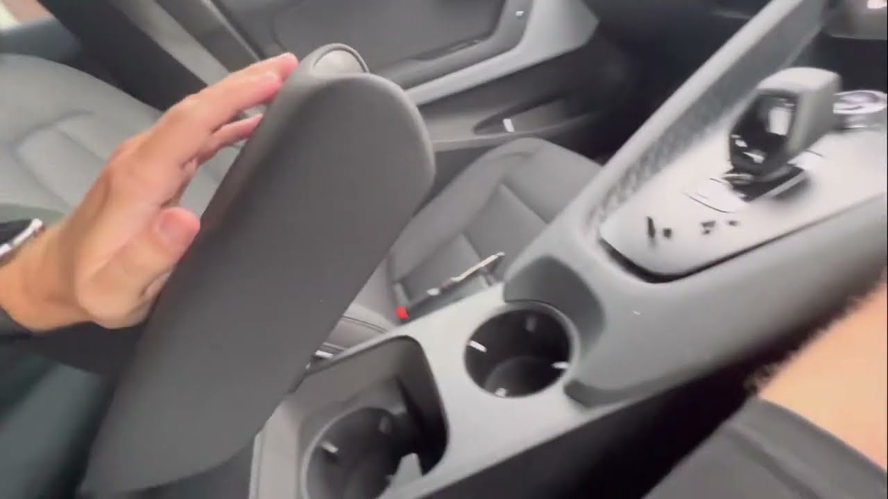 Polestar 2 - Remove/Replace Centre Armrest COVER
