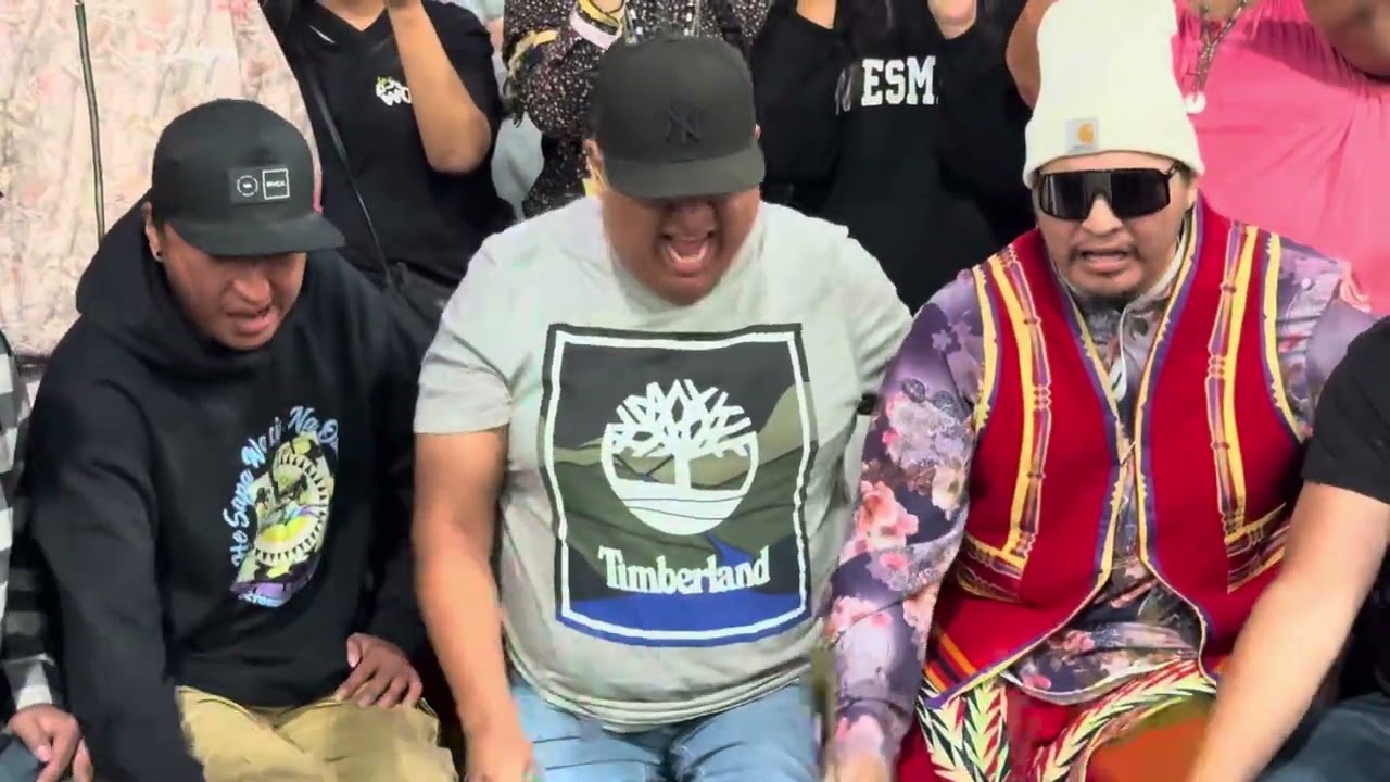 Bull Horn Singers chicken dance song @Hunting Moon Powwow 2k25