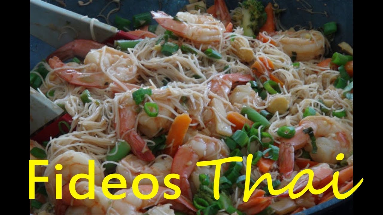 Fideos de Arroz con Camarones Estilo Tailandes