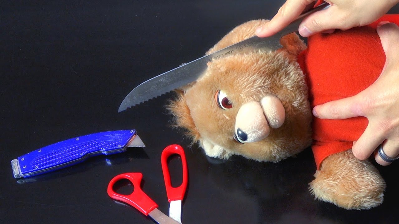 What's inside THE ORIGINAL TEDDY RUXPIN?