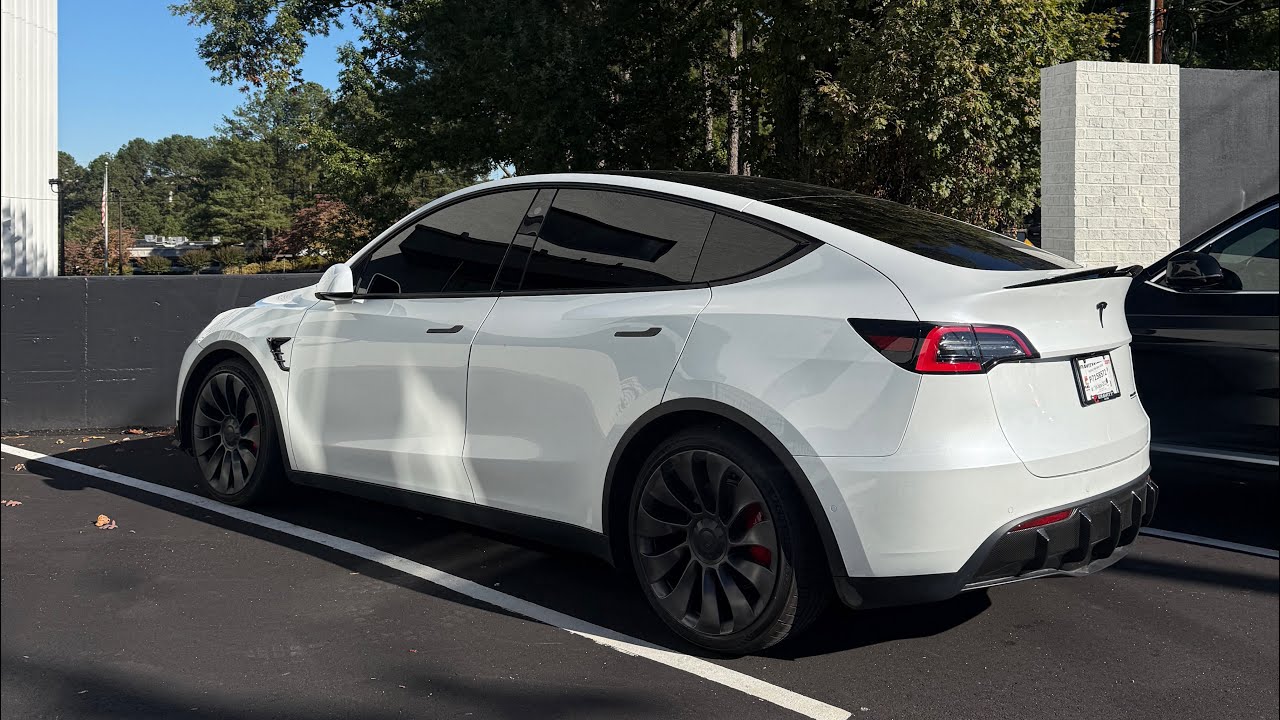 POV: RUNNING LATE IN A TESLA MODEL Y PERFORMANCE (SPORT MODE) 