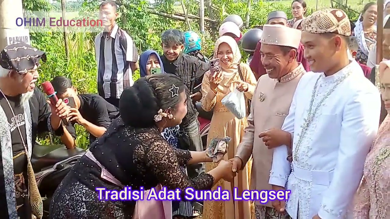 TRADISI ADAT SUNDA LENGSER 