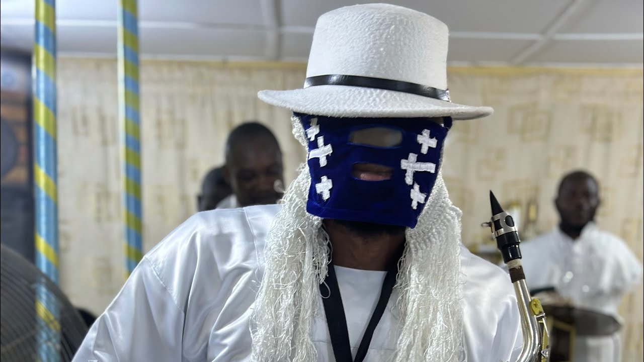JOY BEYOND COMPOSURE AS LAGBAJA JESU SINGS & THE CHURCH DANCE 