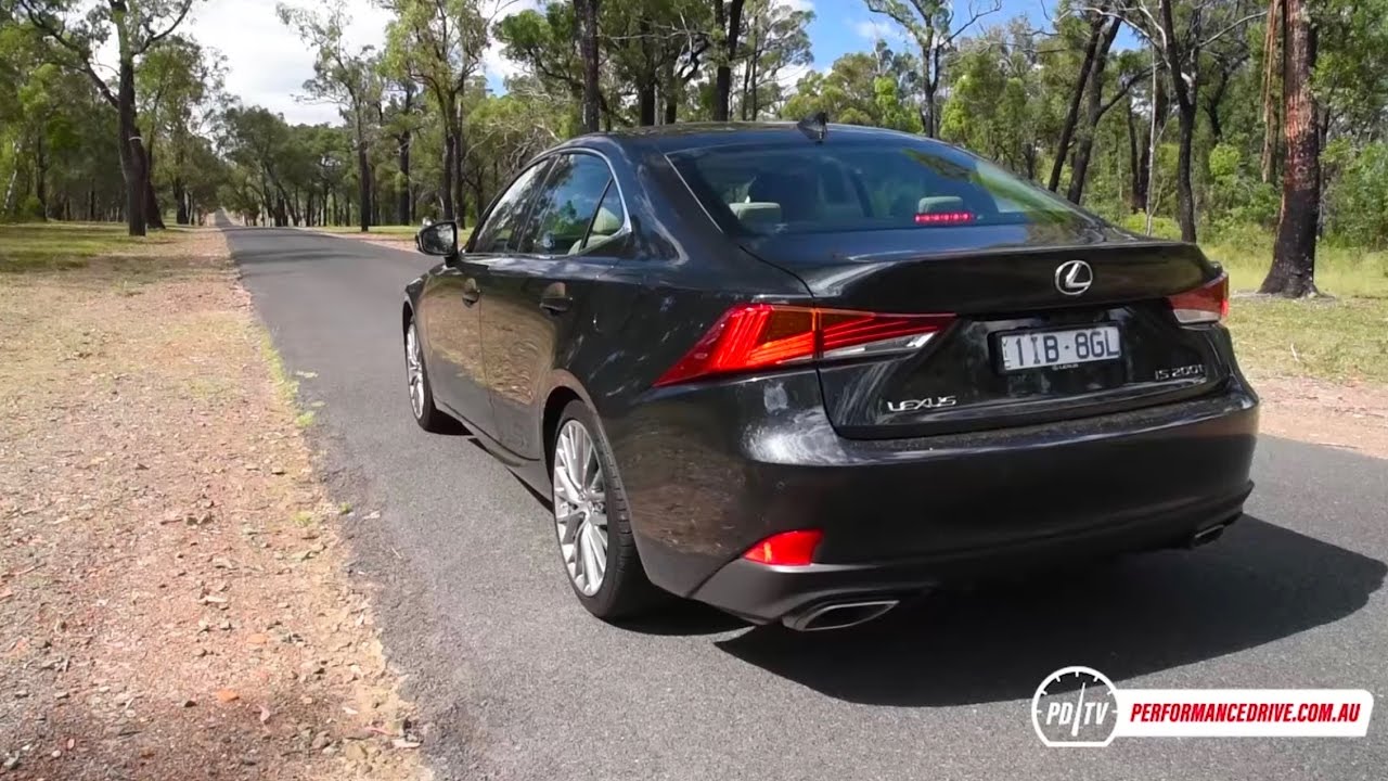 2017 Lexus IS 200t Sports Luxury 0-100km/h & engine sound