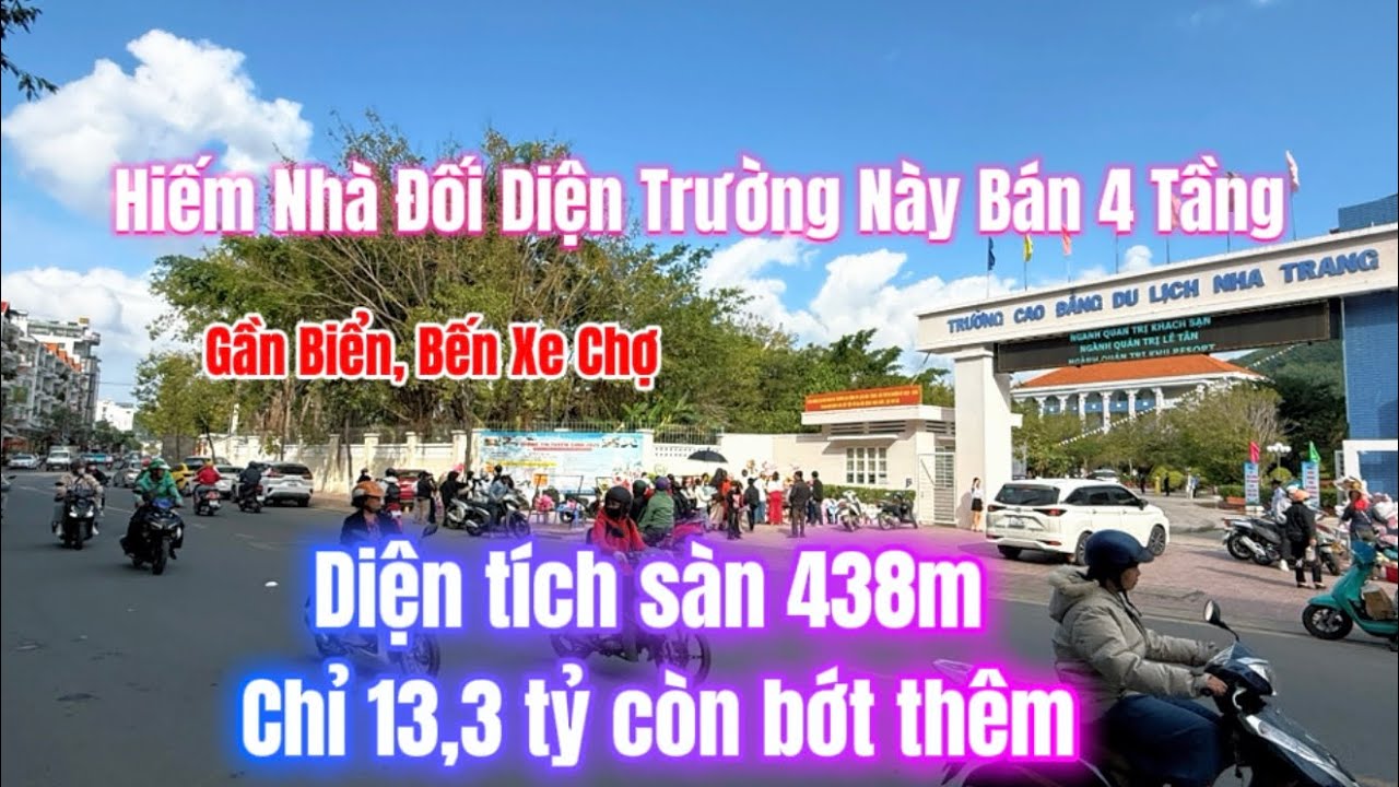 Hiếm nhà ngay trường cao đẳng du lịch bán , đường chính kinh doanh , gần biển Nha Trang 