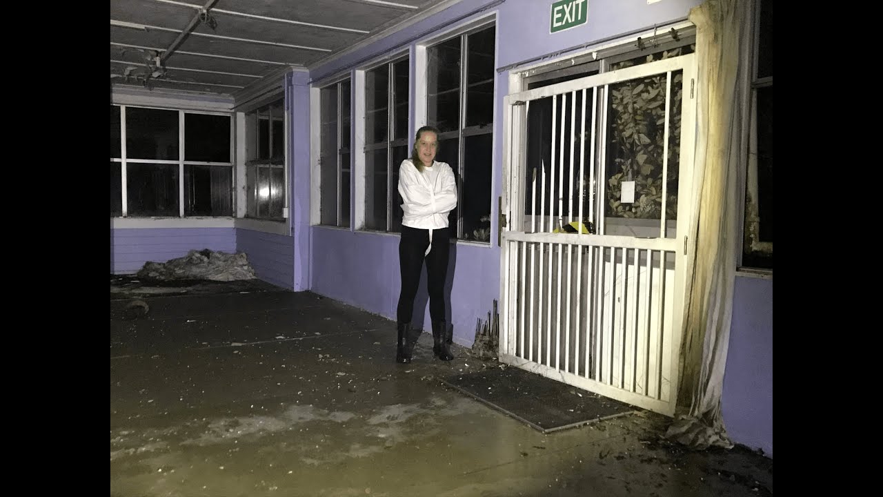 Exploring Seaview Asylum in a straitjacket (ruru)