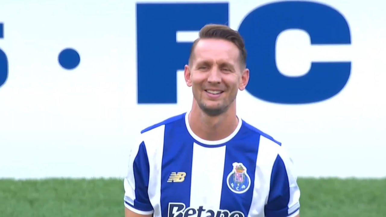 Luuk De Jong é o novo reforço FC Porto - Apresentação da Equipa - Época 2025/26