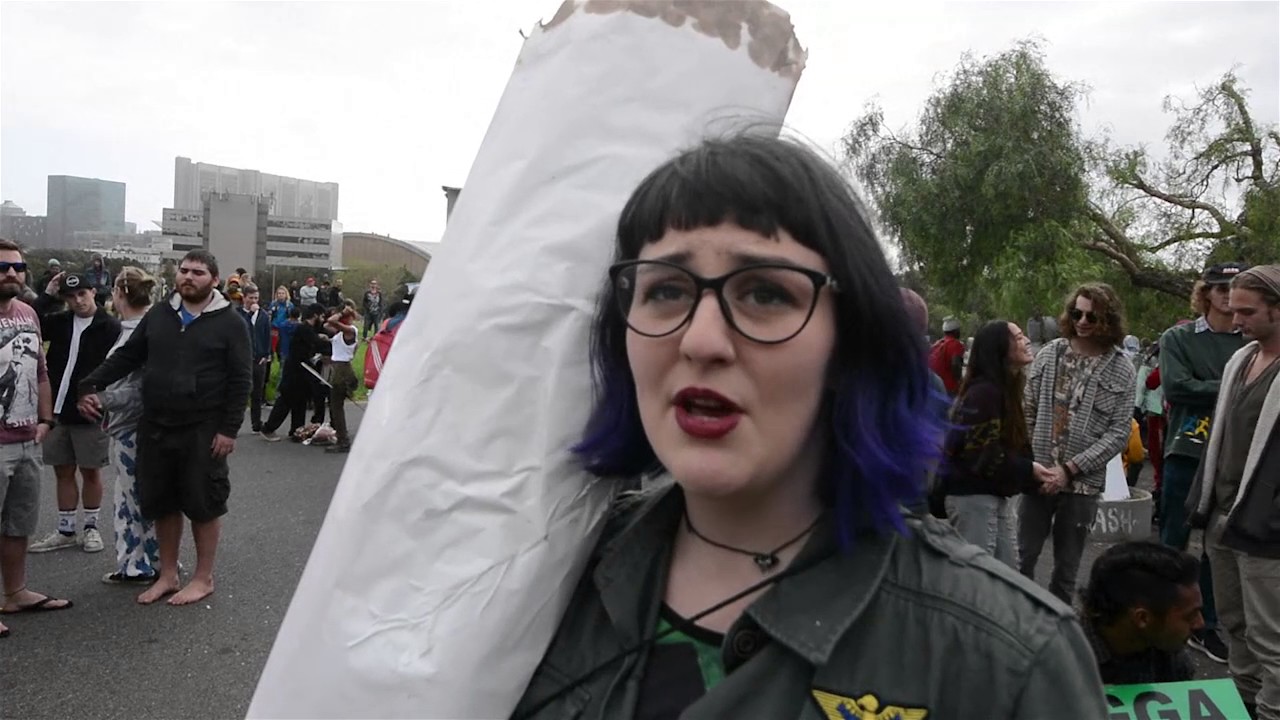 Hundreds march for weed in annual Cannabis Walk