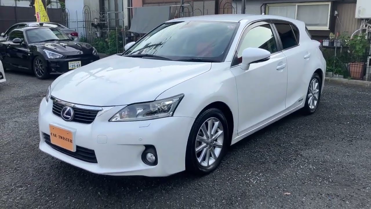 平成２４年８月登録レクサスCT２００hバージョンC　禁煙車　走行７７７４１キロ　点検整備記録簿　ガラス系ボディーコーティング済　【千葉・習志野登録お支払総額８９８０００円】
