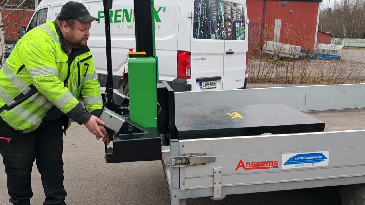 INNOLIFT All-Electric ERT Straddle Stacker - Remote Control Unloading (DEMO)