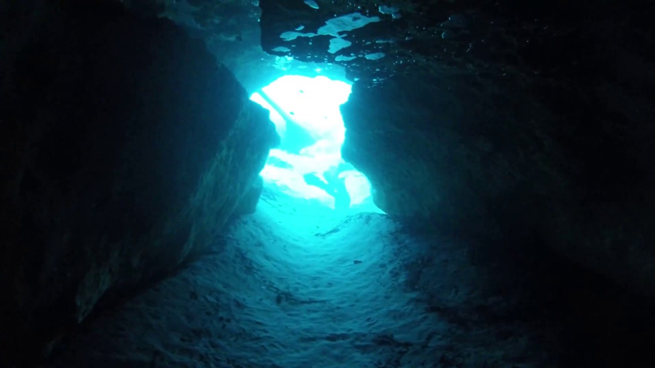 Morrison springs Florida freediving &ldquo;death rock&rdquo; 4K
