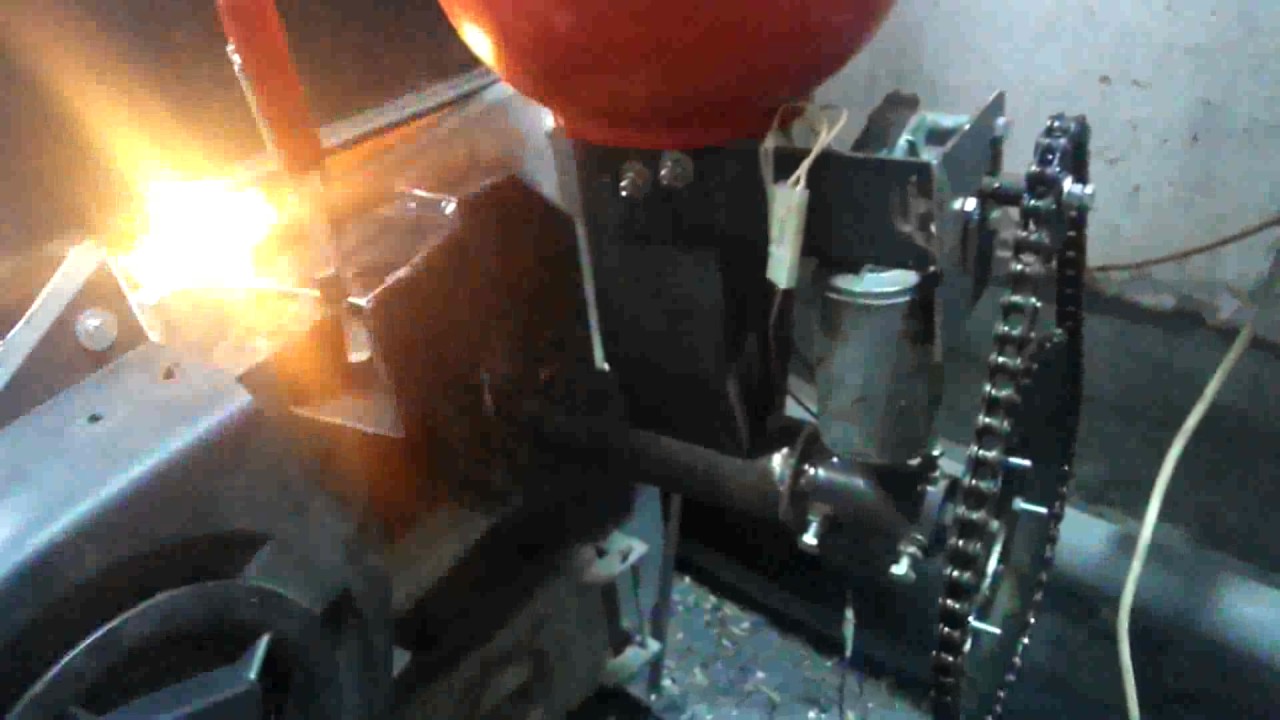 Agri pellet &eacute;get&eacute;s  ( szalma pellet )