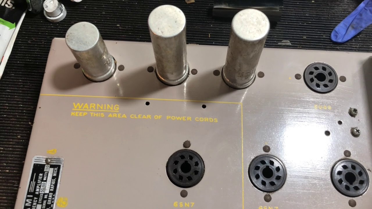 AMI E-120 Jukebox Rebuild - Part 2 - Cleaning the Amplifier